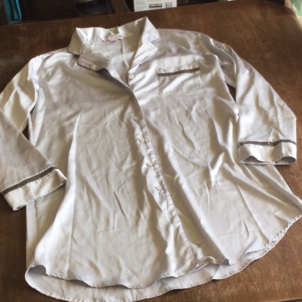 V.S. Sleepshirt